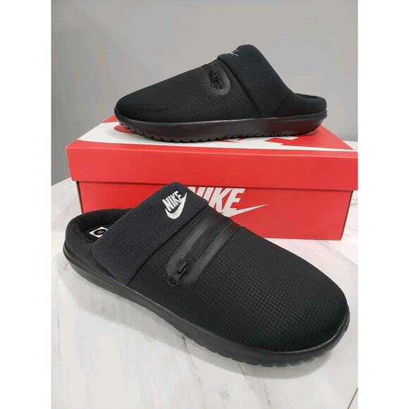 NEW Men's Size 9 Nike‎ Burrow NA Slippers Black on Black Slip On House Shoe - Picture 1 of 6